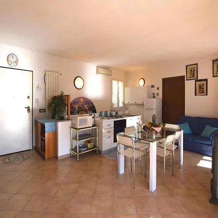Prázdninový dům Two-bedroom Holiday In Diano Castello