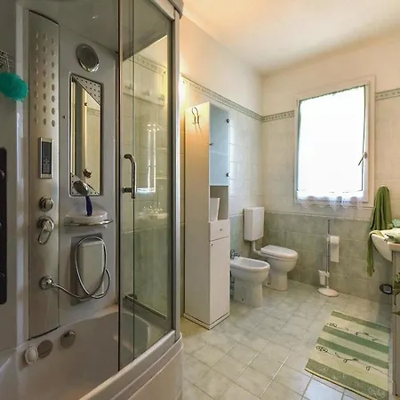 Two-bedroom Holiday In Diano Castello Diano Borello